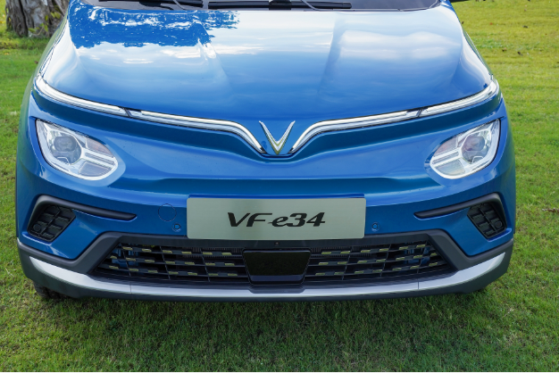 Phần đầu xe VinFast e34